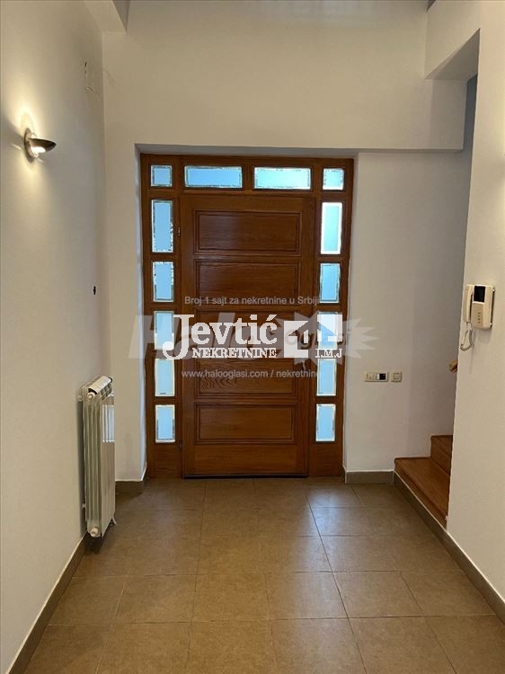 Petosoban i veći Kuća,  Bilećka, Voždovac