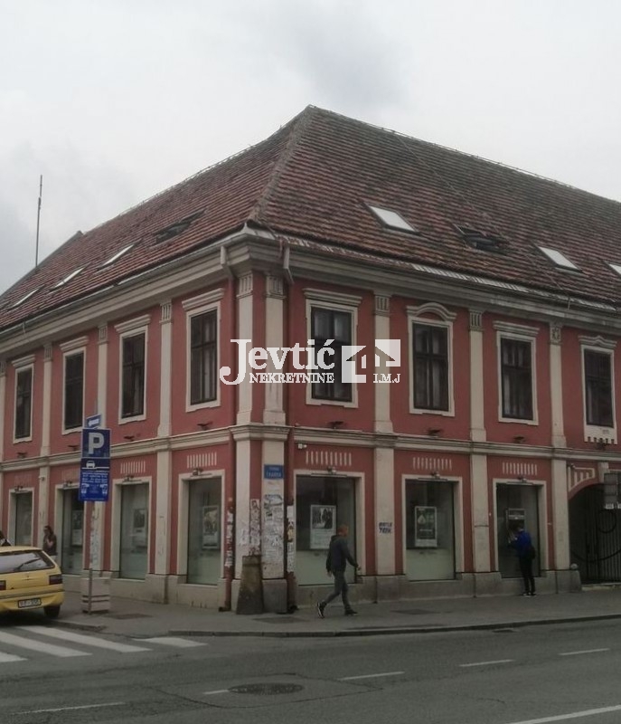 Petosoban i veći Poslovna zgrada, Glavna, Zemun